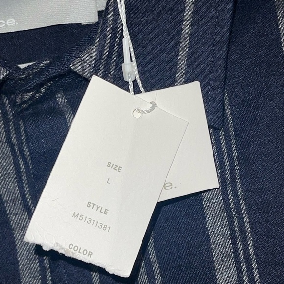 NWT Vince 100% Cotton long sleeve flannel shirt. Size large. Classic fit - Picture 7 of 7